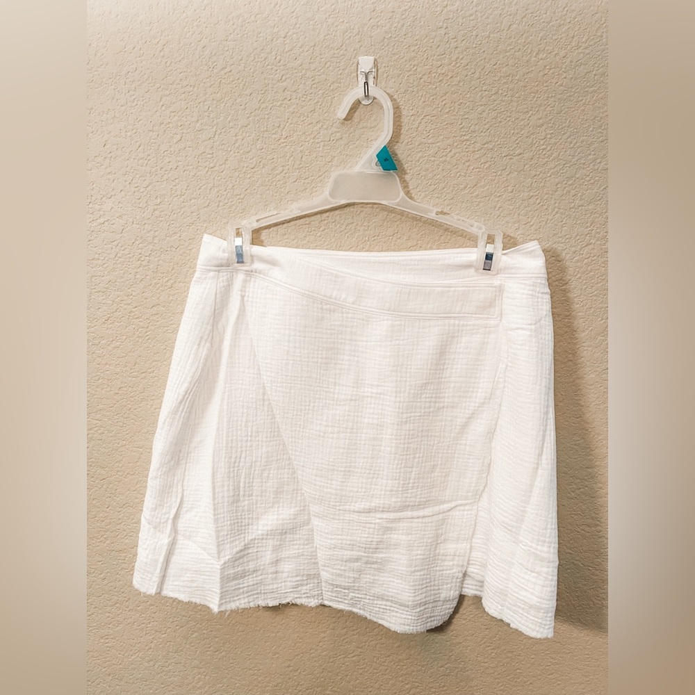 Tavik White Textured Skirt